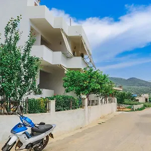 Fredi , Ksamil Albania